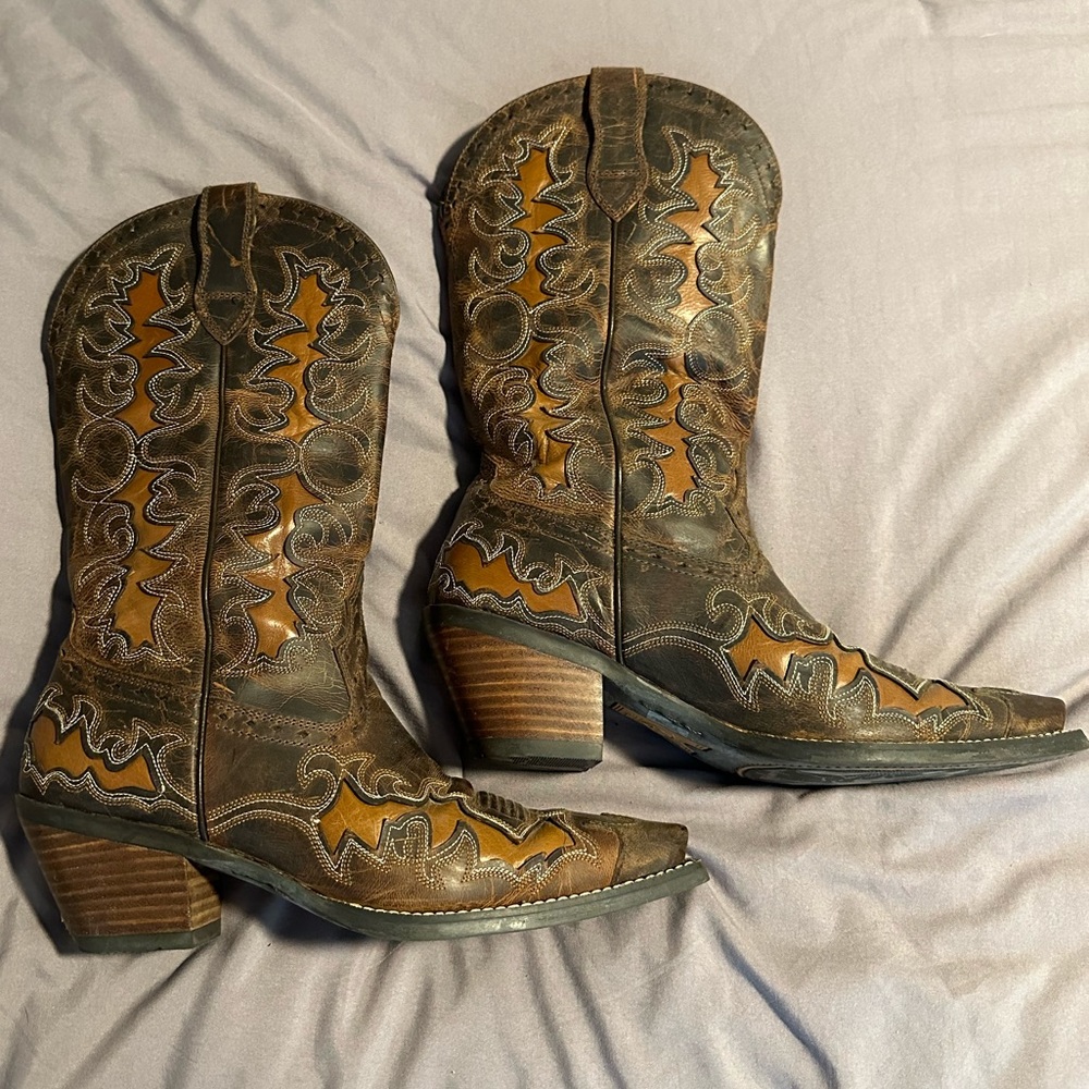Women's Size 6.5 Ariat Boots